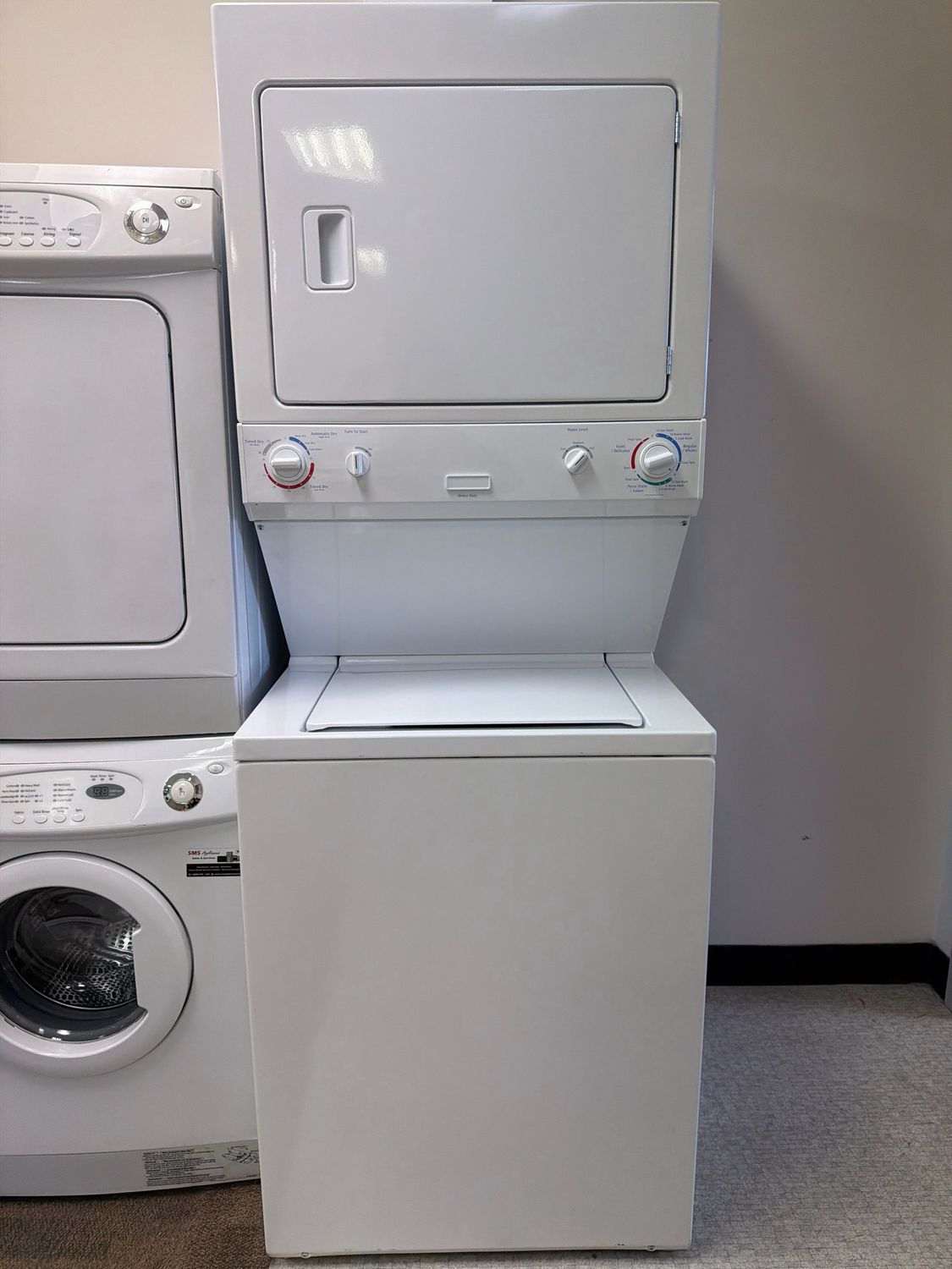 Frigidaire Laundry Center MEX731CAS3