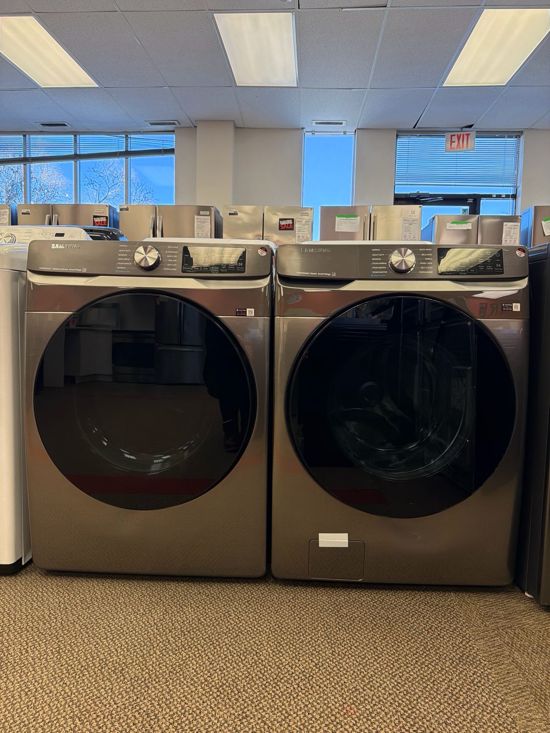 Open Box Samsung Washer-Dryer Set WF45B6300AP/DVE45B6305P