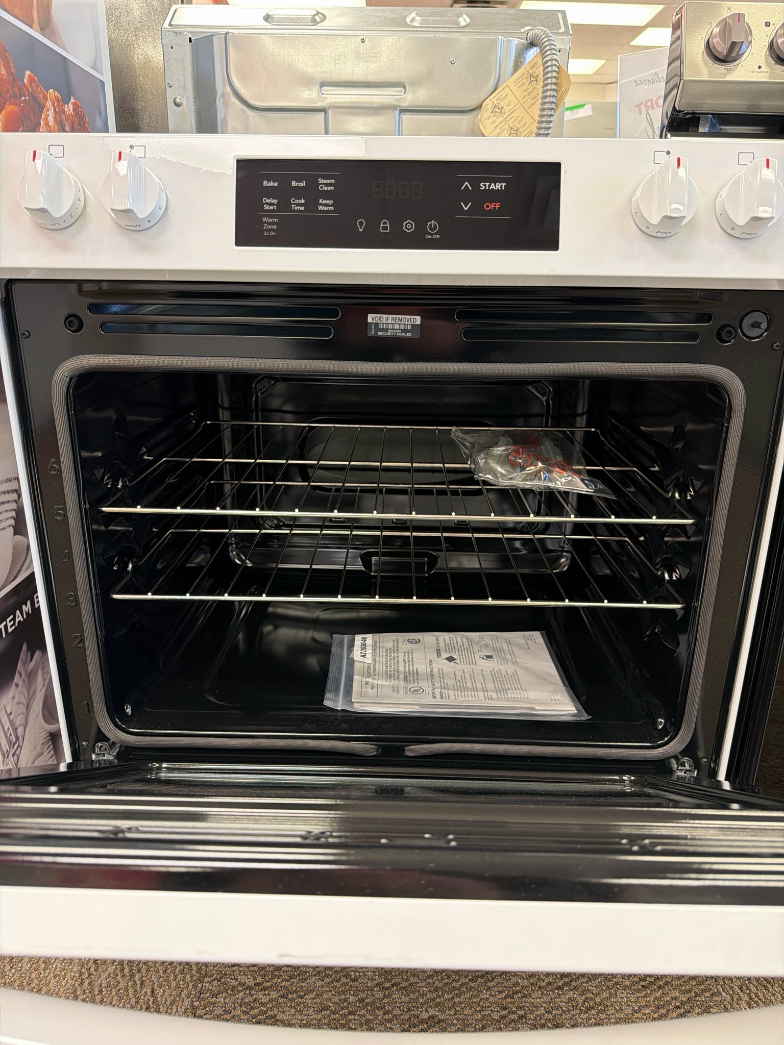 Open Box - Scratch & Dent Frigidaire Glass Top Stove FCFE306CAW
