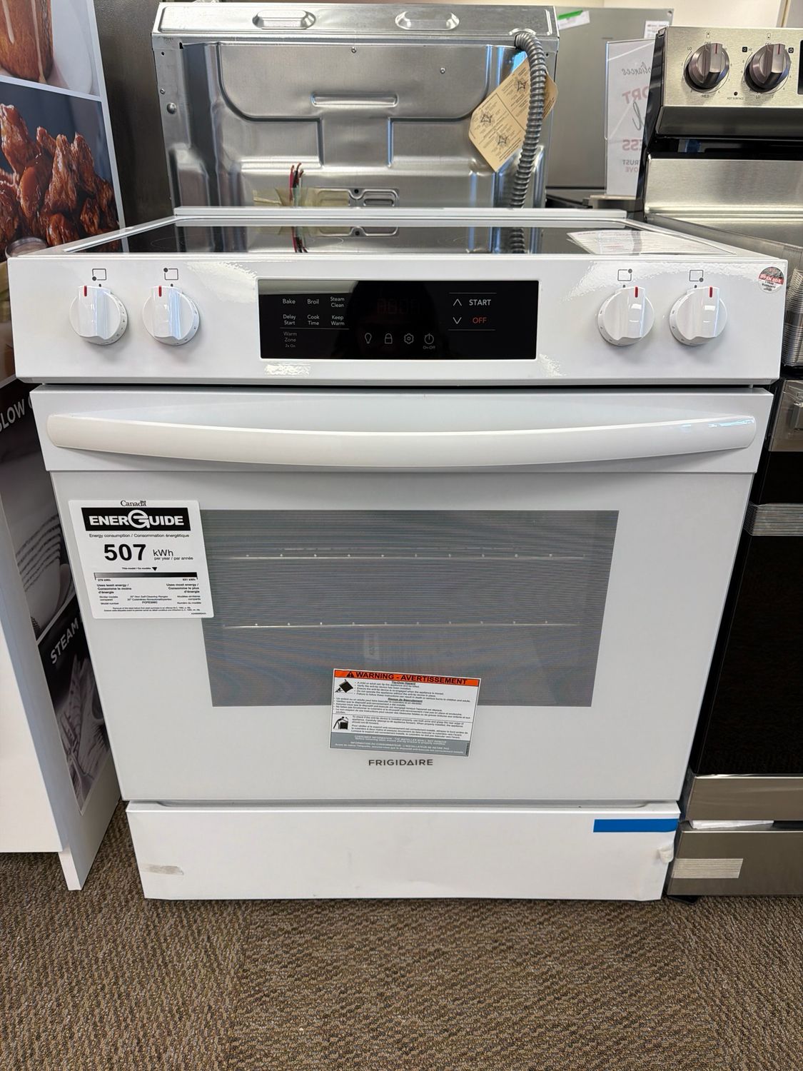 Open Box - Scratch & Dent Frigidaire Glass Top Stove FCFE306CAW