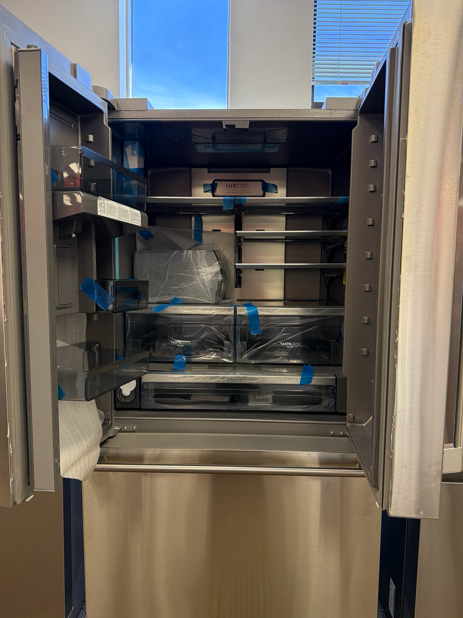 Open Box - Scratch & Dent Electrolux 36