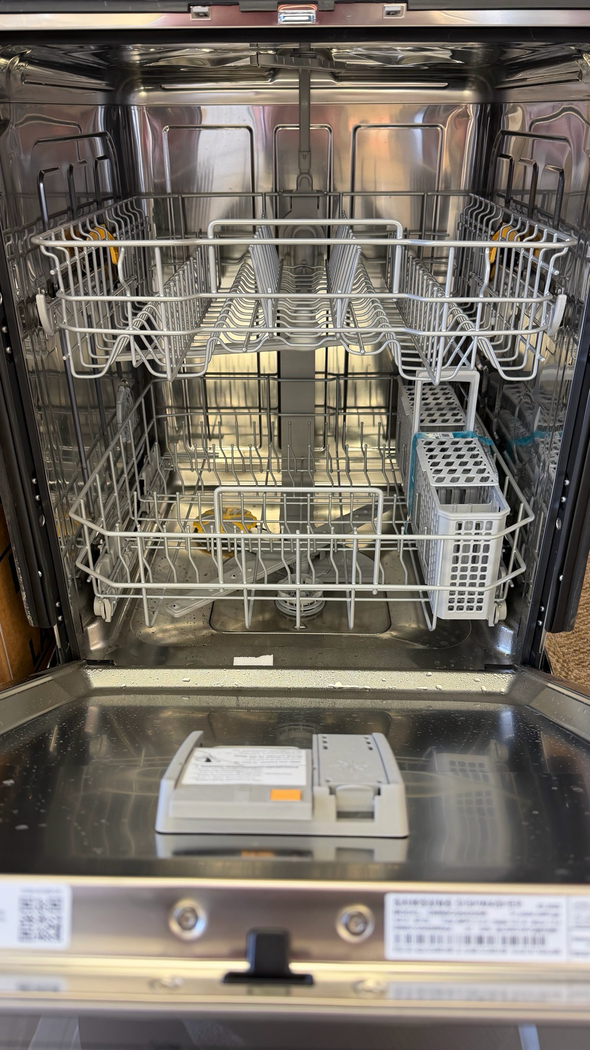 Open Box - Scratch & Dent Samsung Dishwasher 24