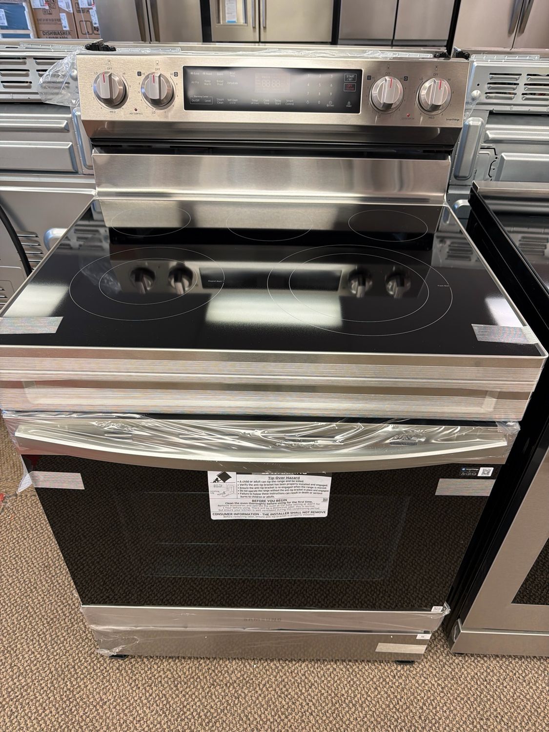 Open Box - Scratch & Dent Samsung Glass Top Stove NE63A6511SS/AC