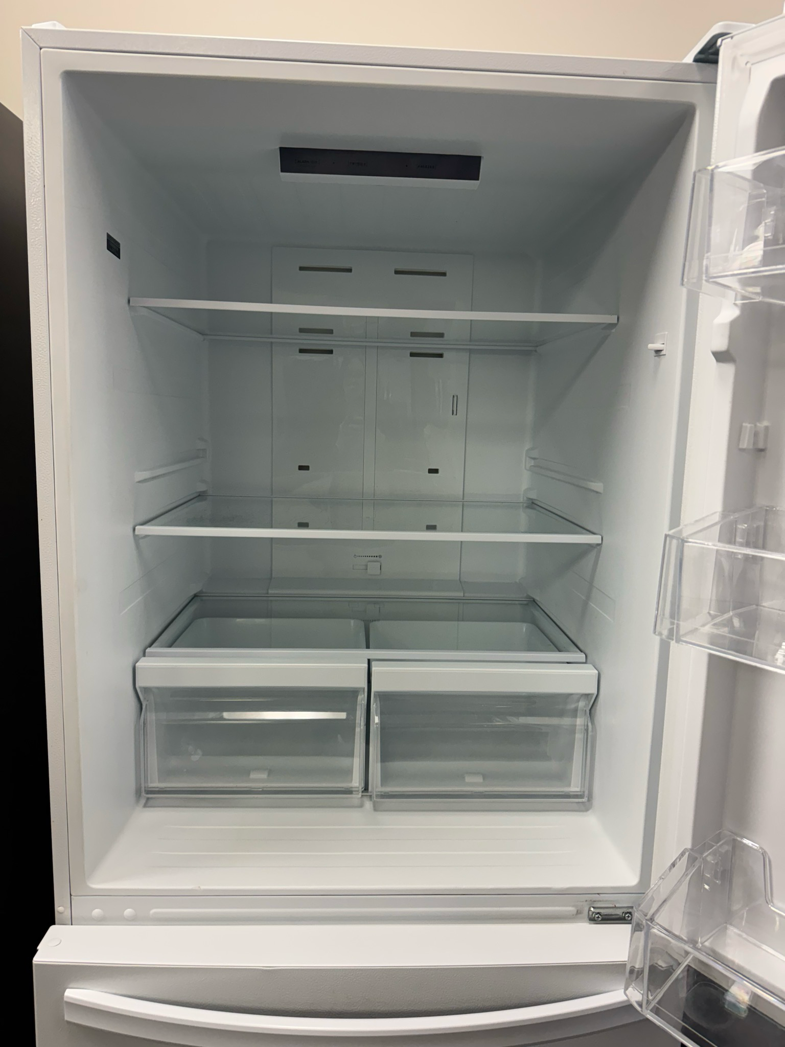 Danby 30” Bottom Mount Fridge DBM187E1WDB