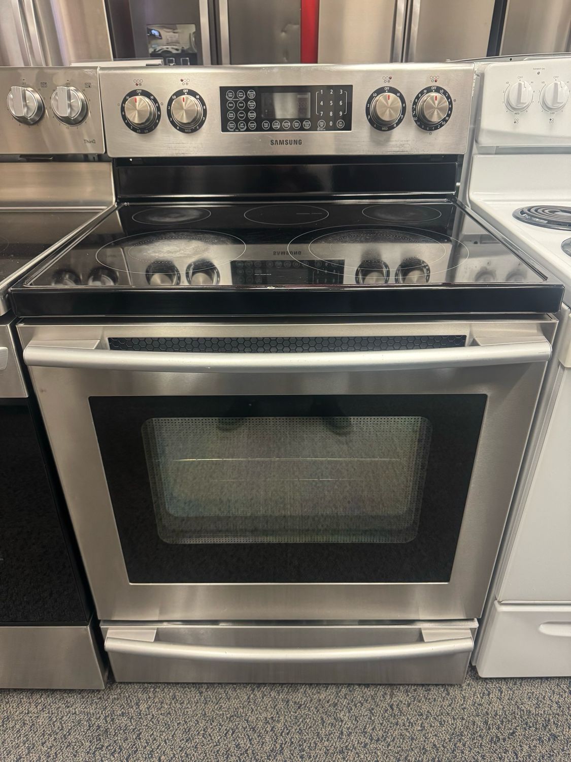 Samsung Glass Tip Stove FTQ386LWX Samsung Glass Tip Stove FTQ386LWX