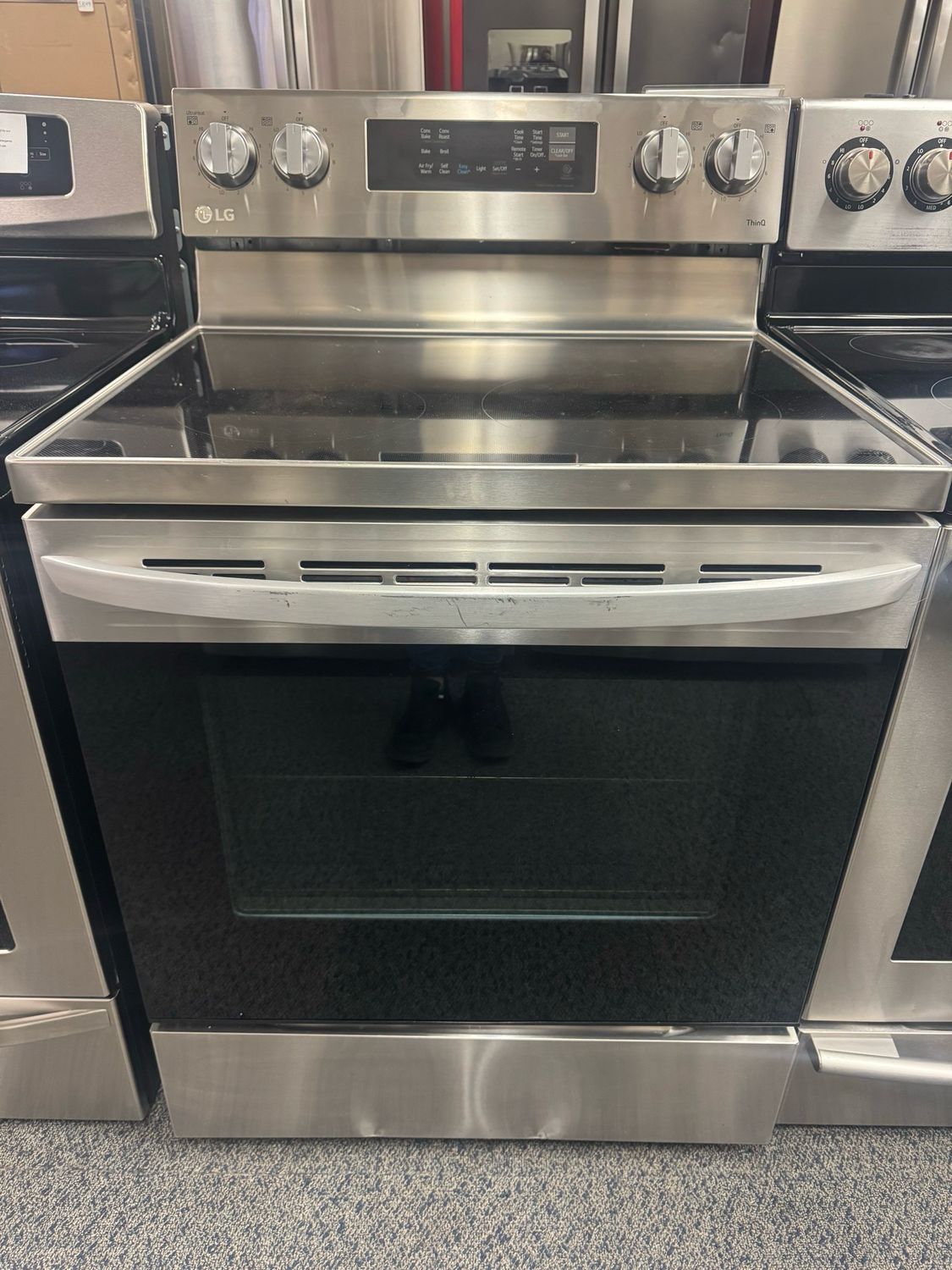 LG Glass Top Stove LREL6323S LG Glass Top Stove LREL6323S