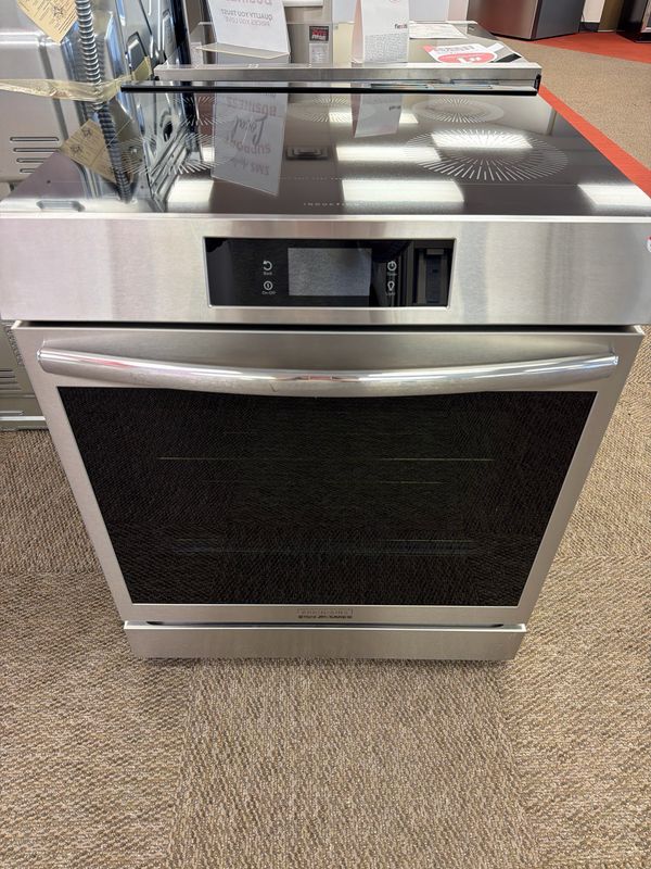 Open Box - Scratch & Dent Frigidaire Gallery Glass Top Induction Stove GCFI306CBF Open Box - Scratch & Dent Frigidaire Gallery Glass Top Induction Stove GCFI306CBF
