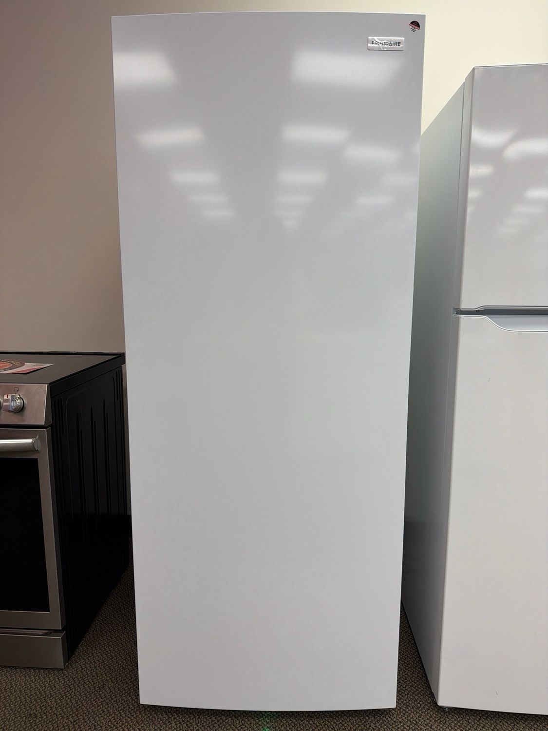 Open Box Frigidaire Freezer 18c.u FFFU18F2VW