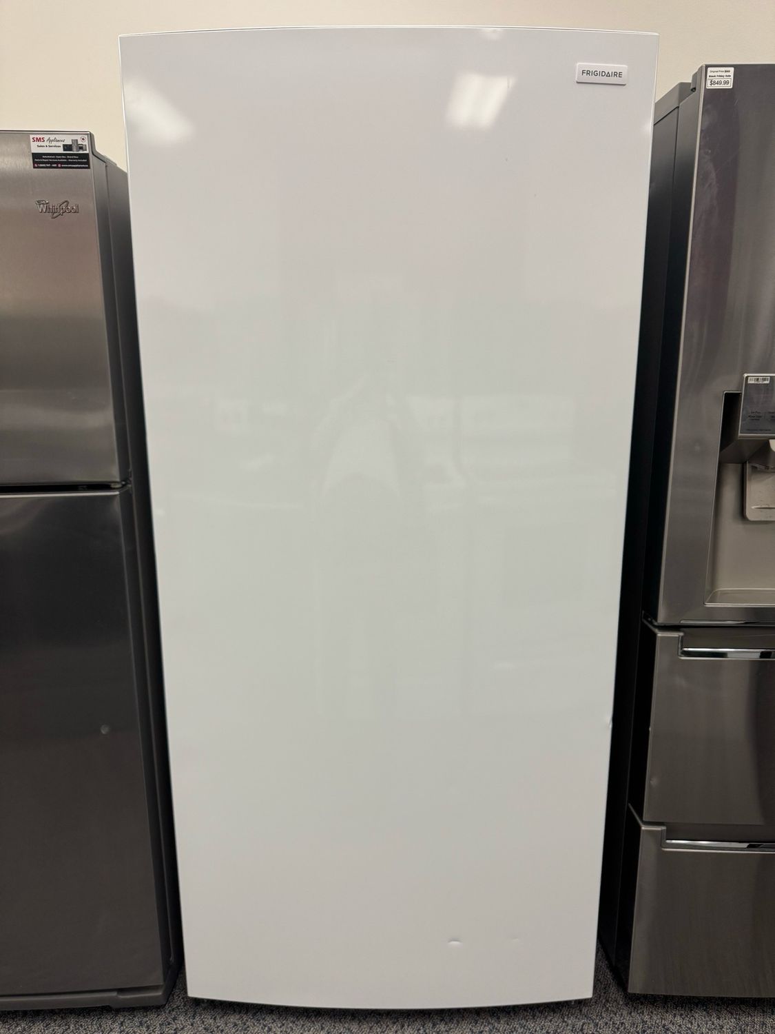 Frigidaire Upright Freezer 20 cu.ft FFUE2022AW Frigidaire Upright Freezer 20 cu.ft FFUE2022AW