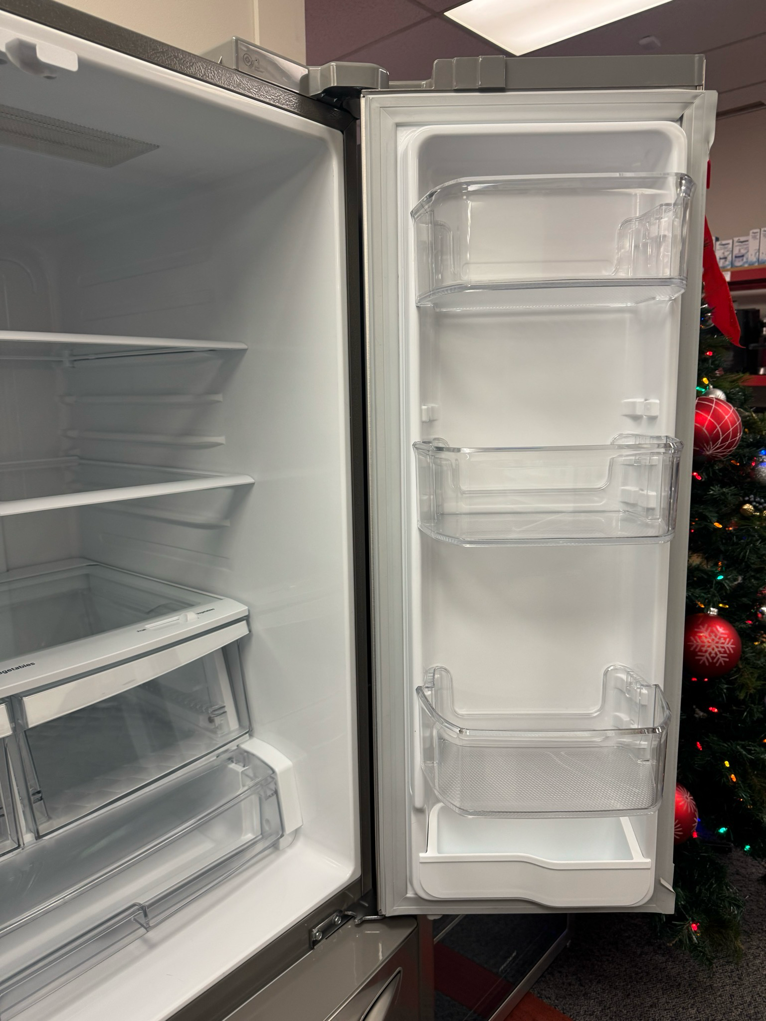 LG 30” French Door Fridge LRFWS2200S