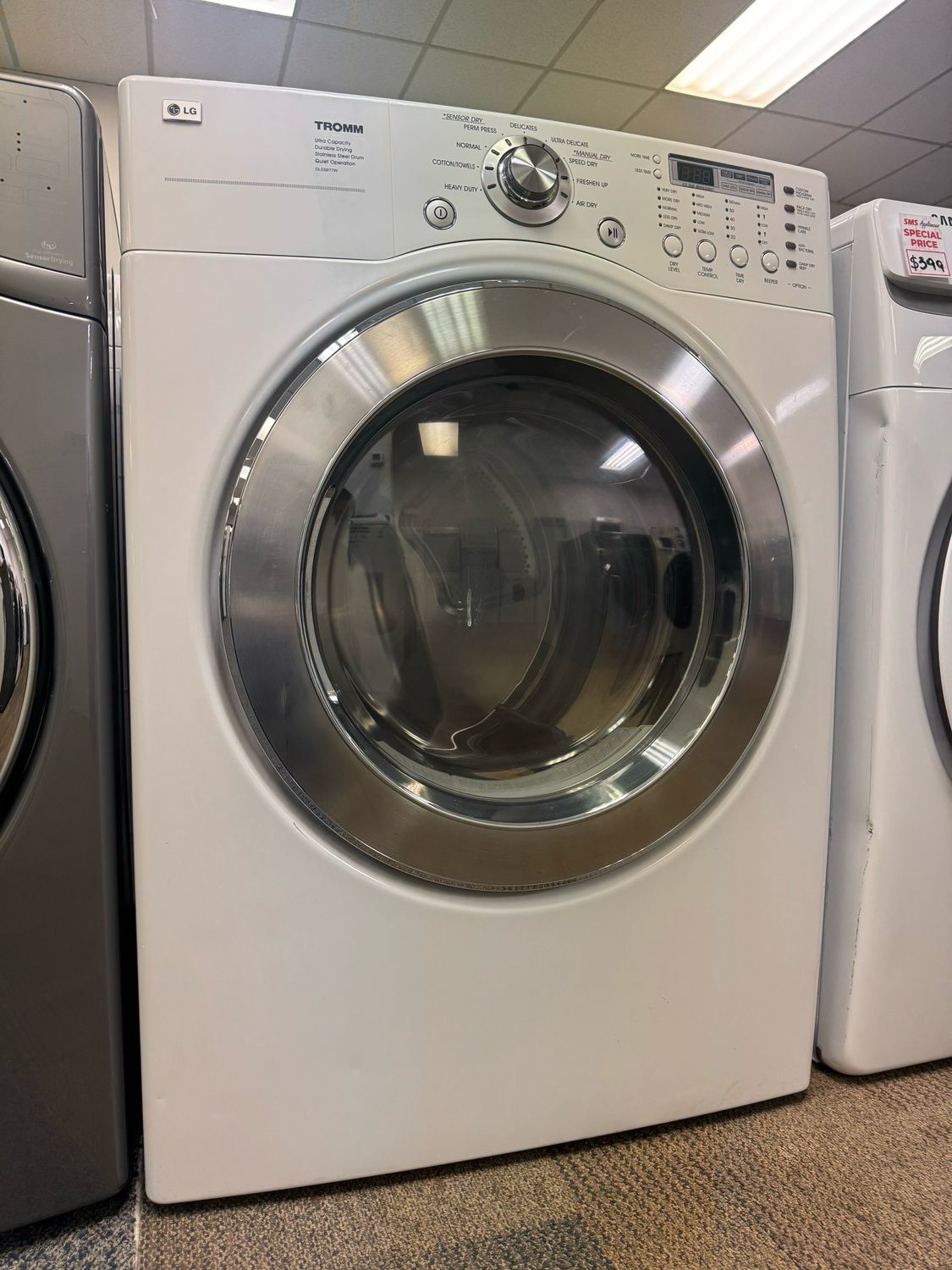 LG Dryer DLE6977W