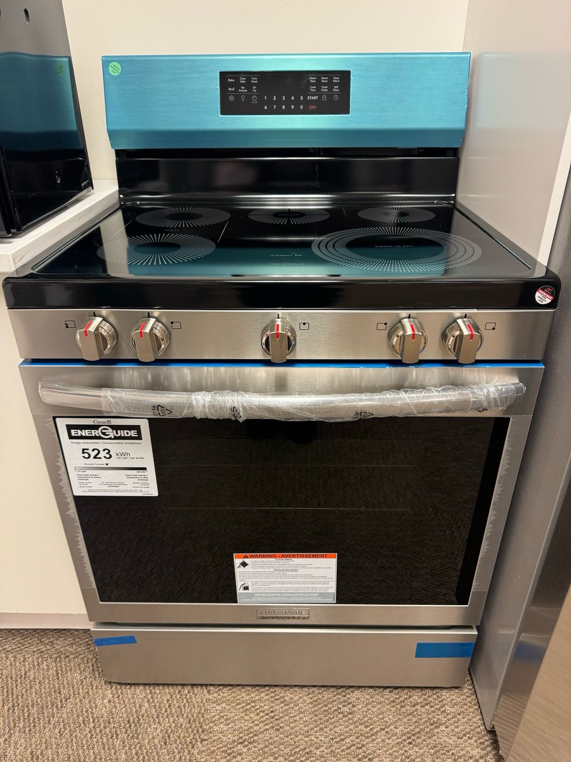 Open Box - Scratch & Dent Frigidaire Gallery Glass Top Stove GCRE306CBF