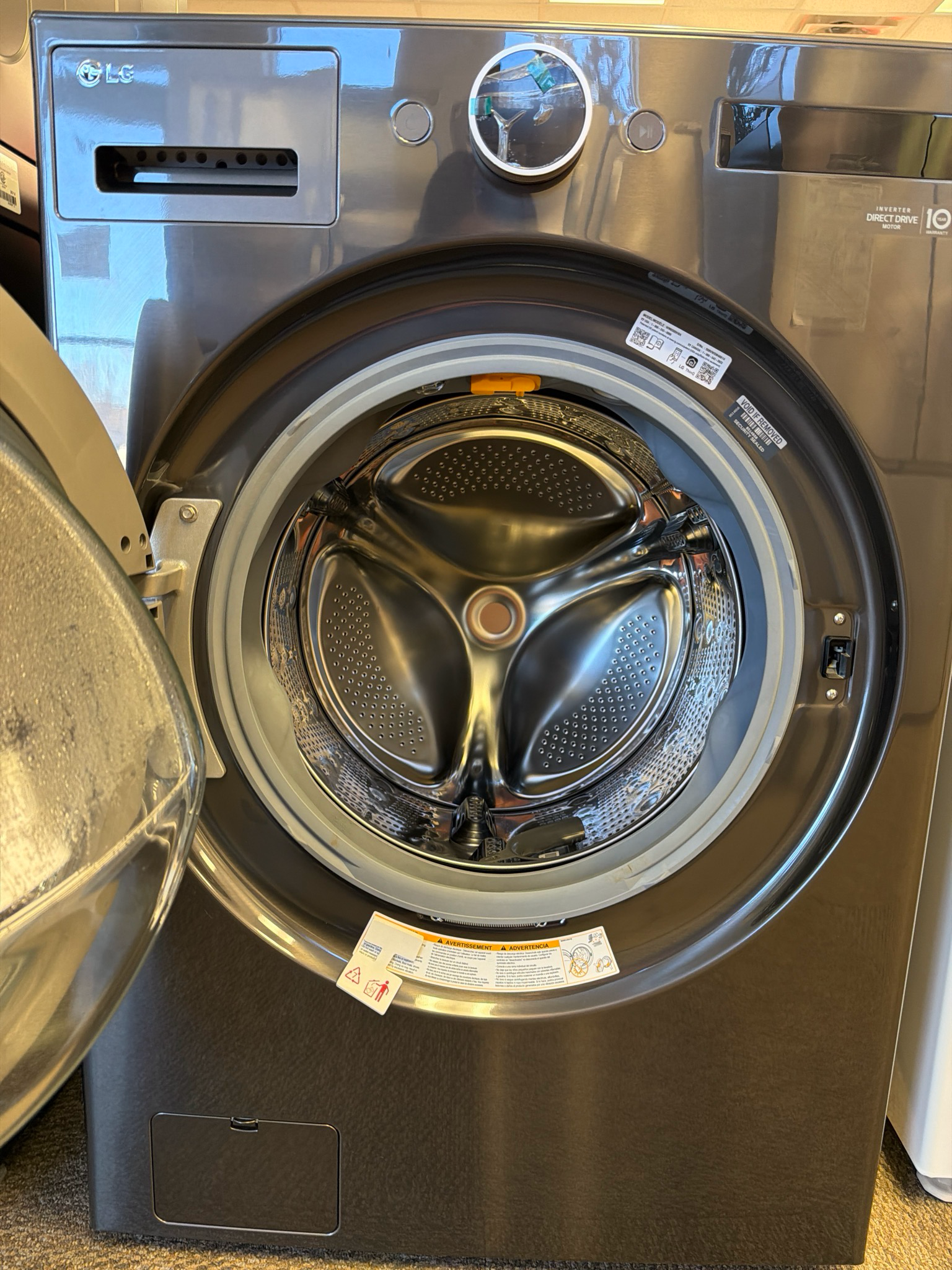 Open Box - Scratch & Dent LG Front Load Washer WM6500HBA