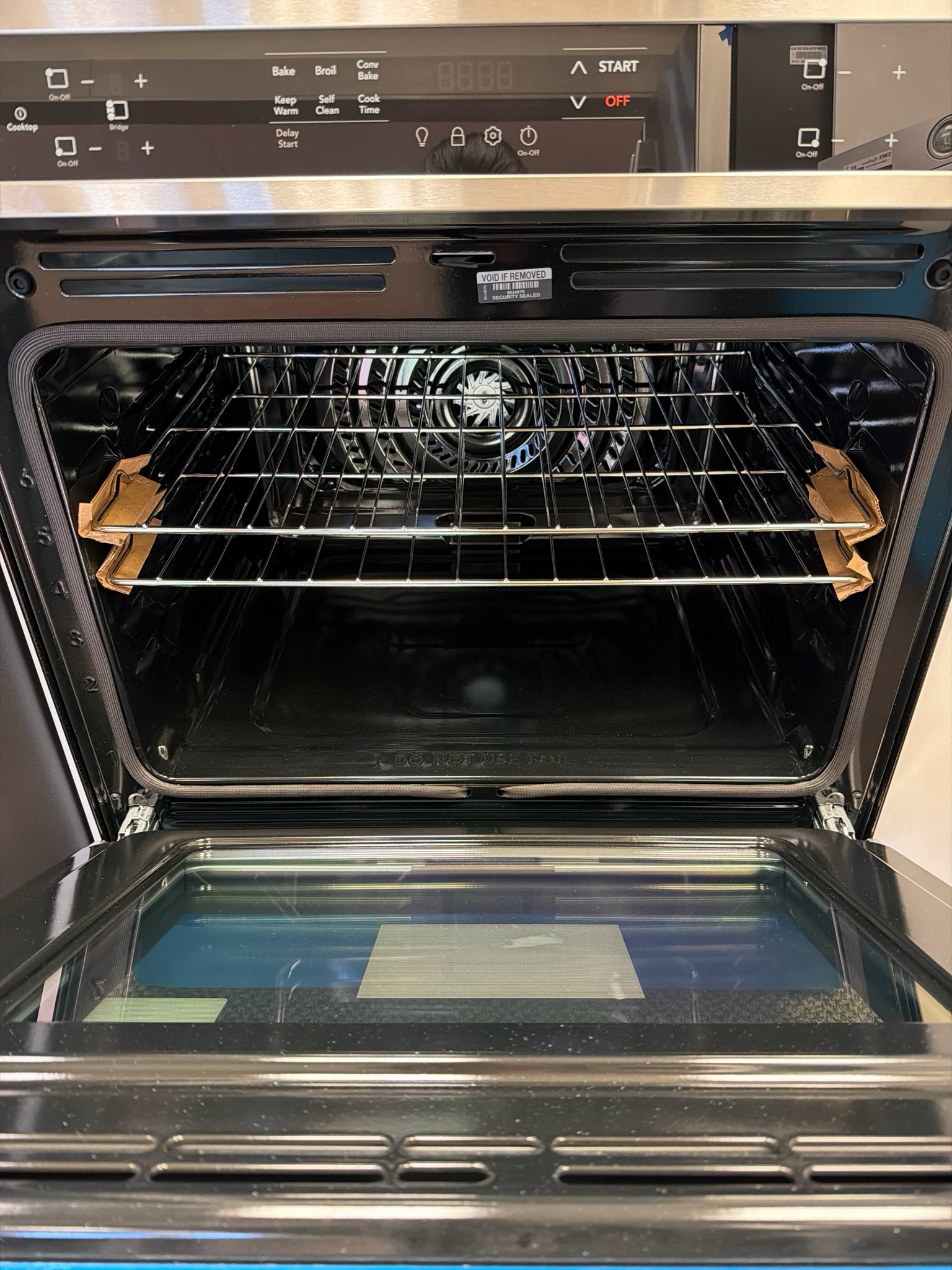 Open Box - Scratch & Dent Frigidaire Induction Glass Top Stove FCFI308CAS