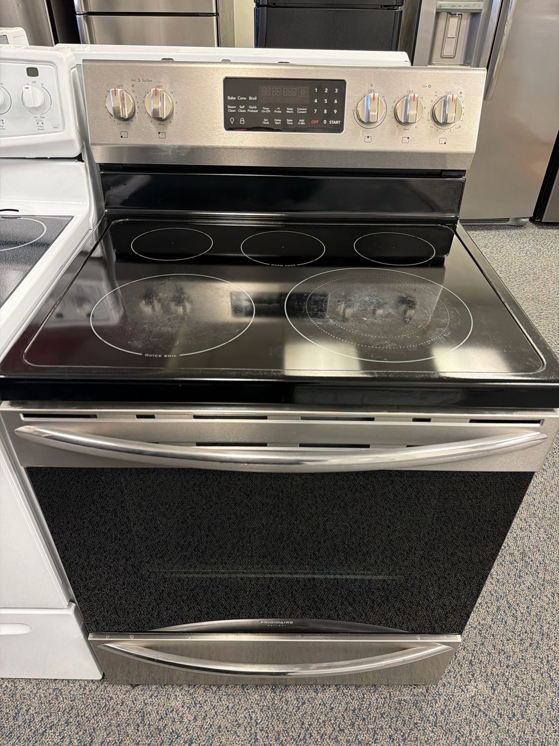 Refurbished Frigidaire Gallery Glass Top Stove CGEF3059TFD Refurbished Frigidaire Gallery Glass Top Stove CGEF3059TFD