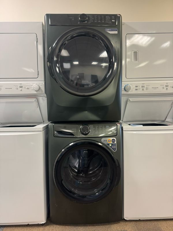 Open Box Scratch & Dent Electrolux Washer & Dryer Set ELFE773CAA/ELFE773CAA