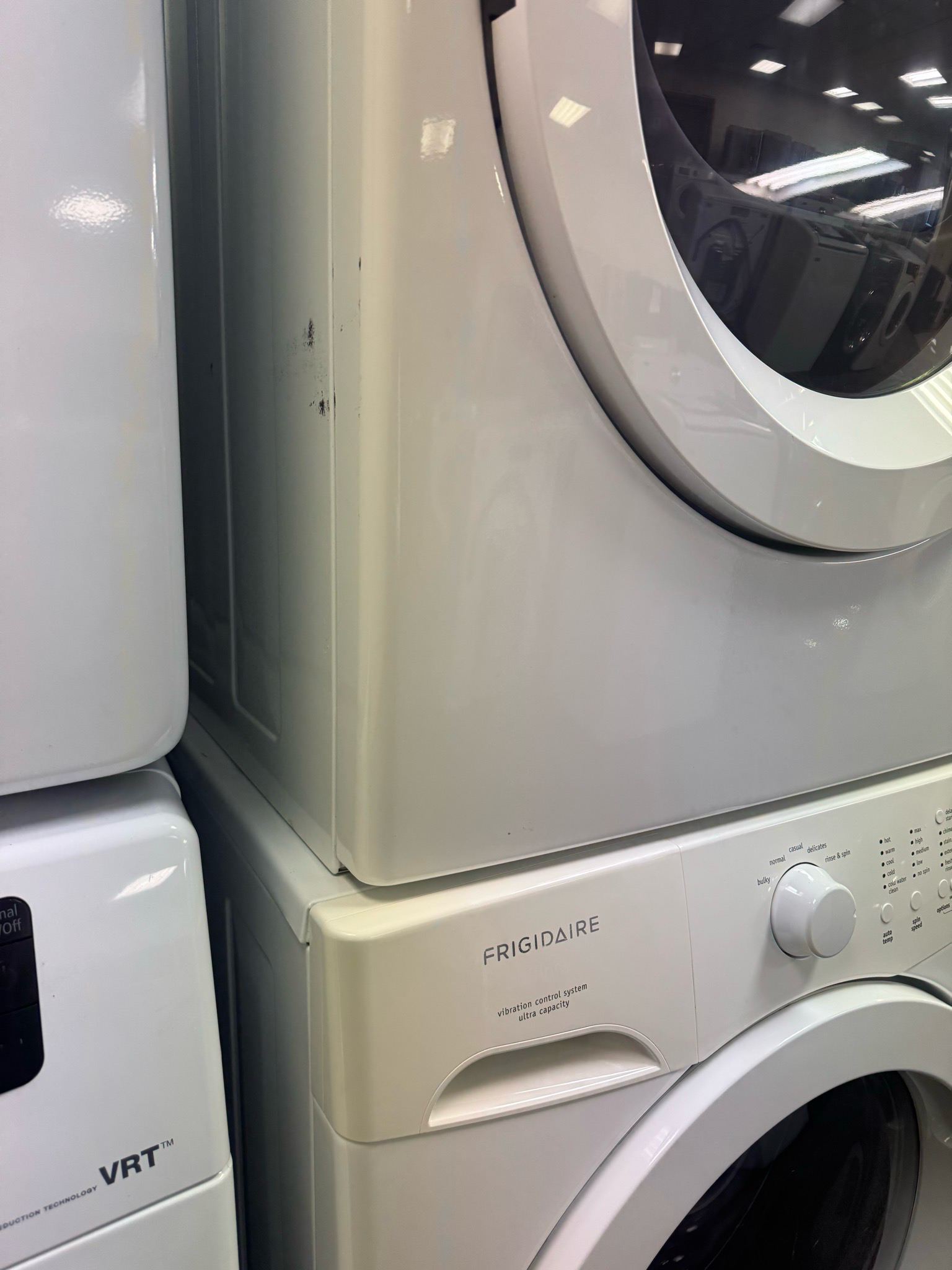 Frigidaire Washer & Dryer Set FAFW3801LW/CAQE7001LW