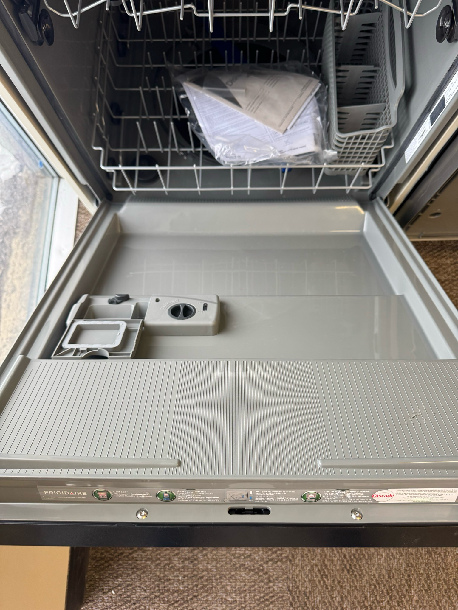 Open Box - Scratch & Dent Frigidaire 24” 62 dB Dishwasher FDPC4221AS