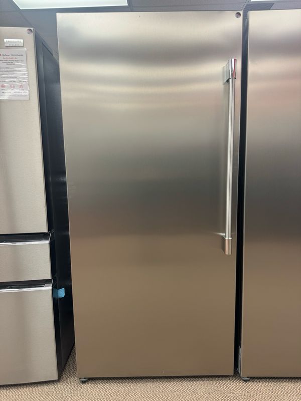Open Box - Frigidaire Professional Upright Freezer 19 cu.ft PRDF1922AF