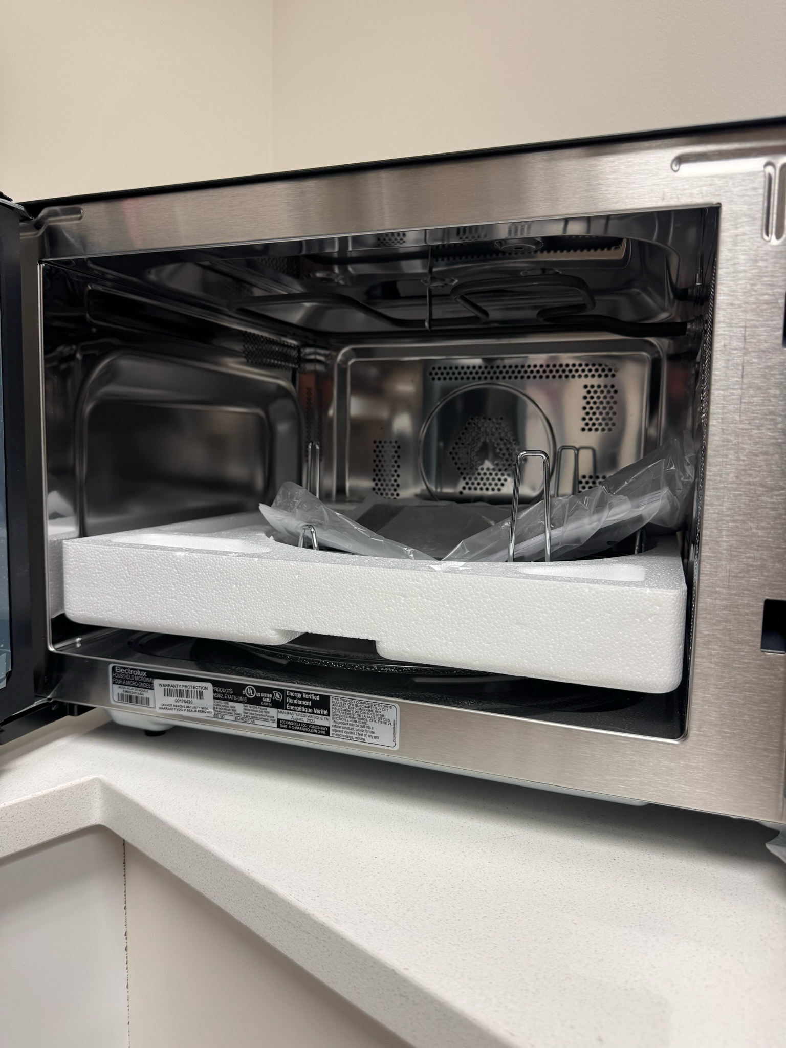 Open Box - Scratch & Dent Electrolux Built-in Microwave ENBS2411ABA