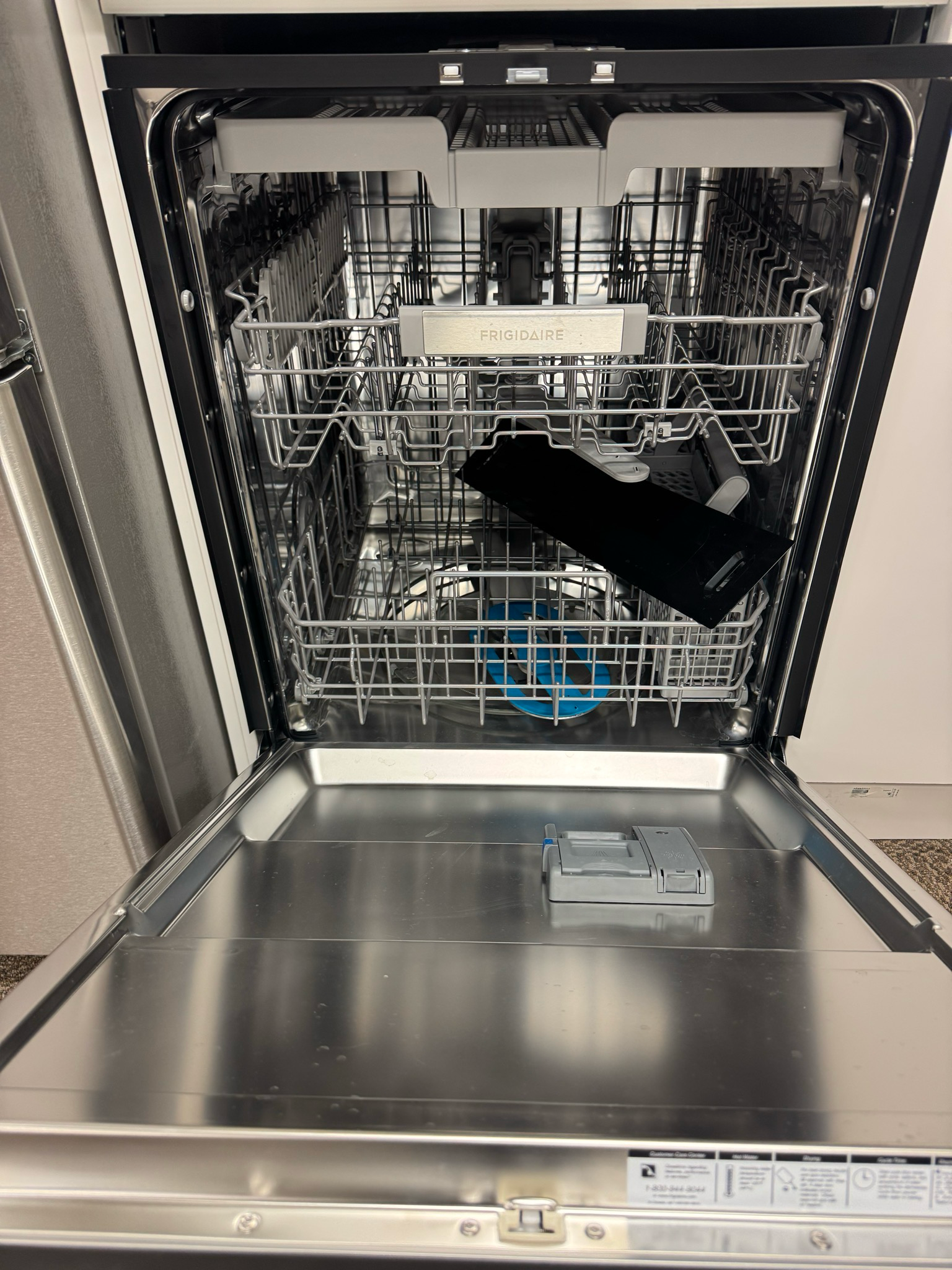 Open Box - Scratch & Dent Frigidaire 24” 49 db Dishwasher FDSH4502BF