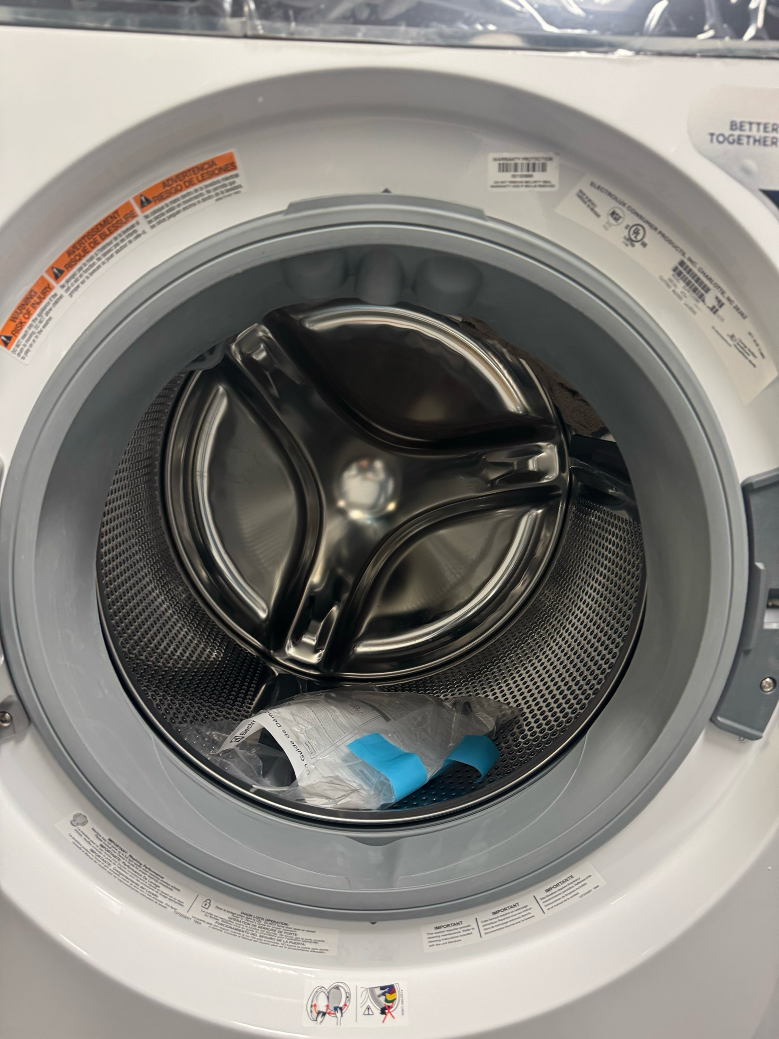 Open Box - Scratch & Dent Electrolux Front Load Washer ELFW7626BW