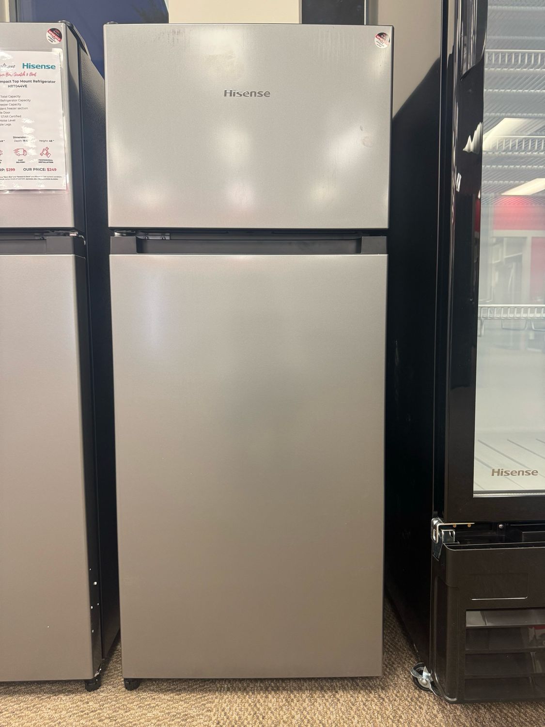 Open Box - Scratch & Dent Hisense HRT044Ve