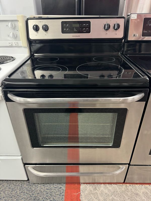 Refurbished Frigidaire Glass Top Stove CFEF3048LSM Refurbished Frigidaire Glass Top Stove CFEF3048LSM