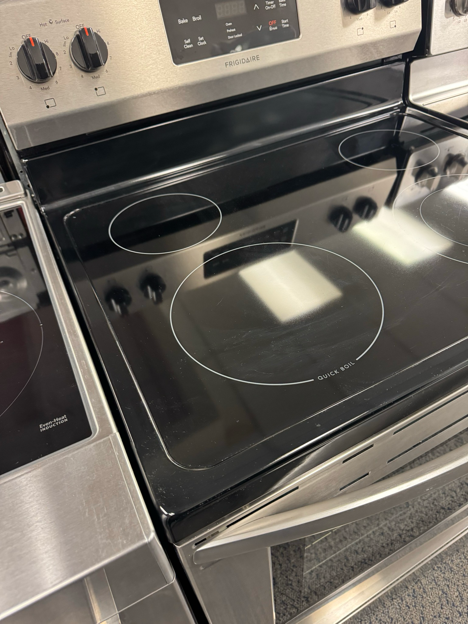 Refurbished Frigidaire Glass Top Stove CFEF3055TSE