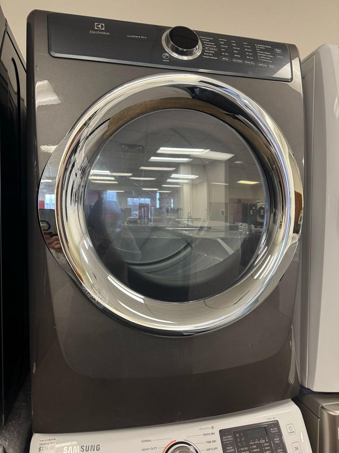 Refurbished Electrolux Dryer EFMC527UTT