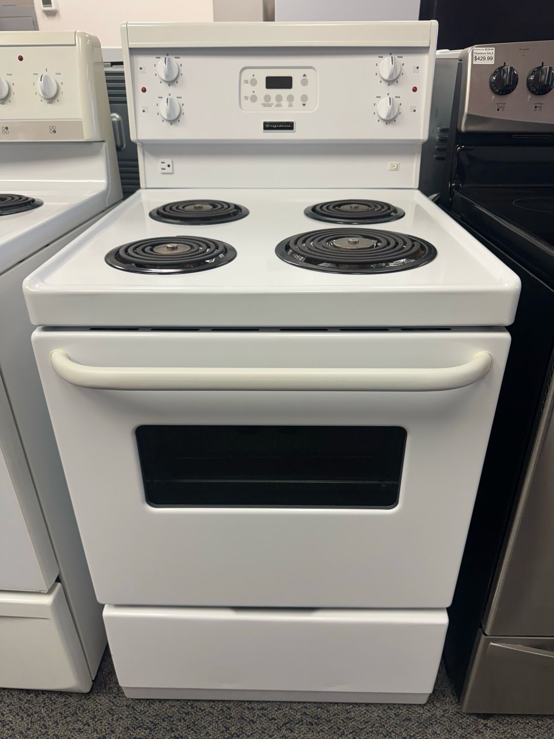 Refurbished Frigidaire 24” Coil Top Stove CMEF211ES