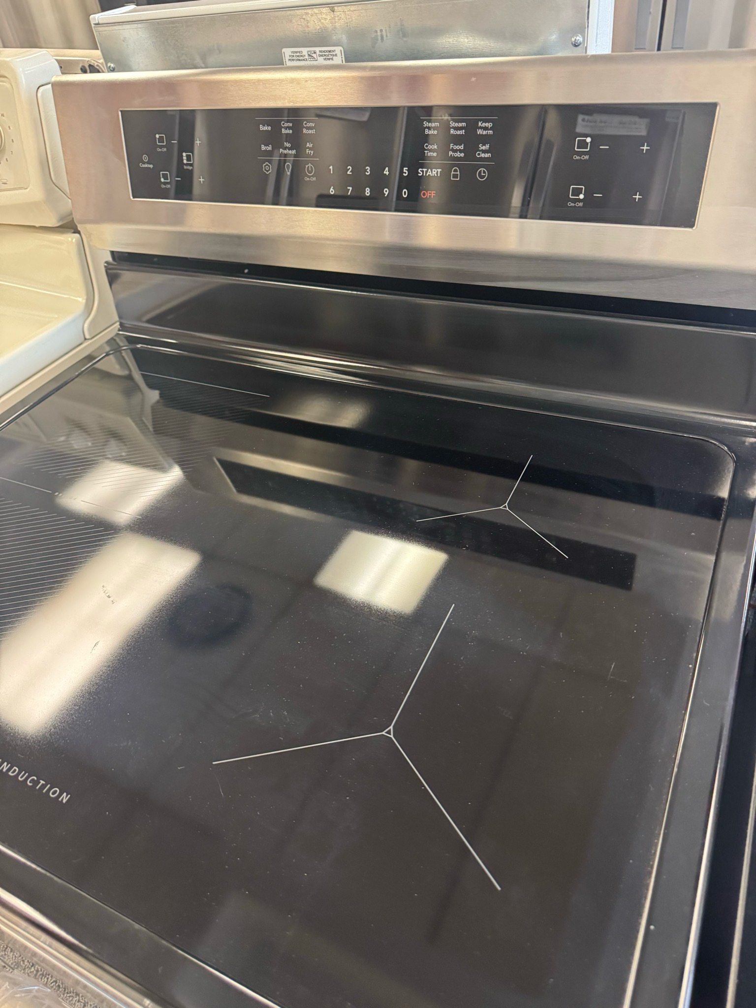 Open Box Frigidaire Induction Glass Top Stove GCRI306TBF