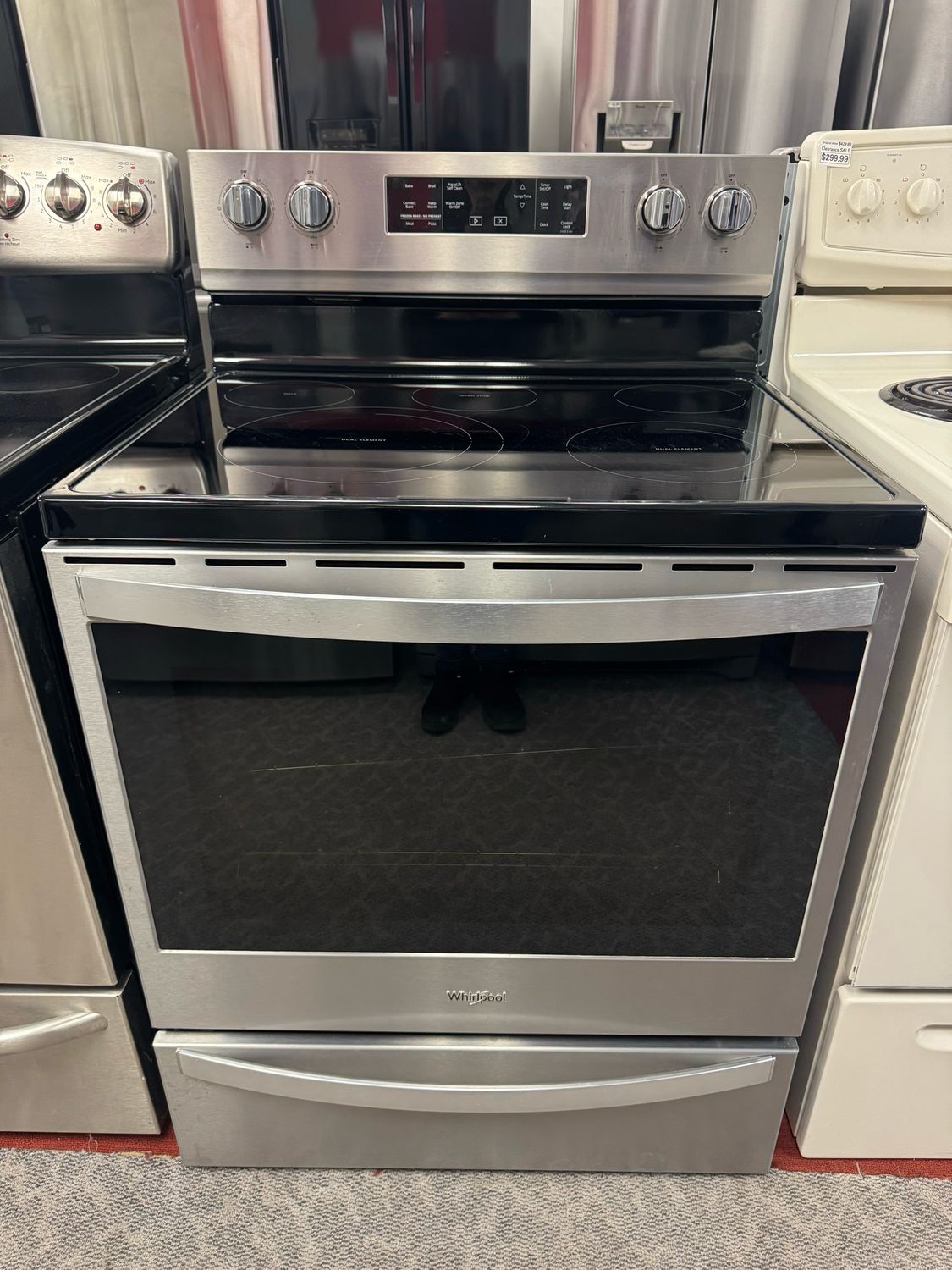 Refurbished Whirlpool Glass Top Stove YWFE775H0HZ