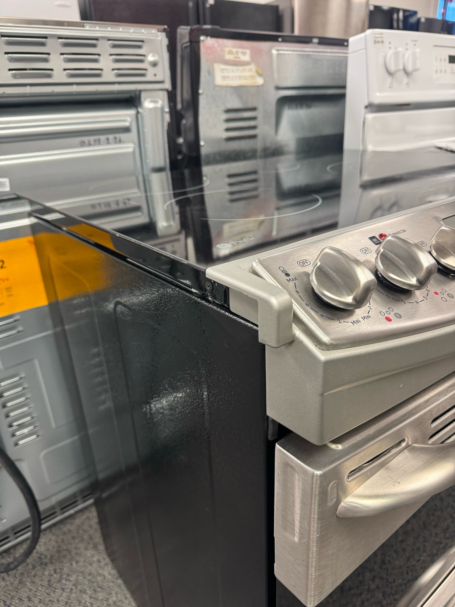 Refurbished GE Glass Top Stove PCS968SR1SS