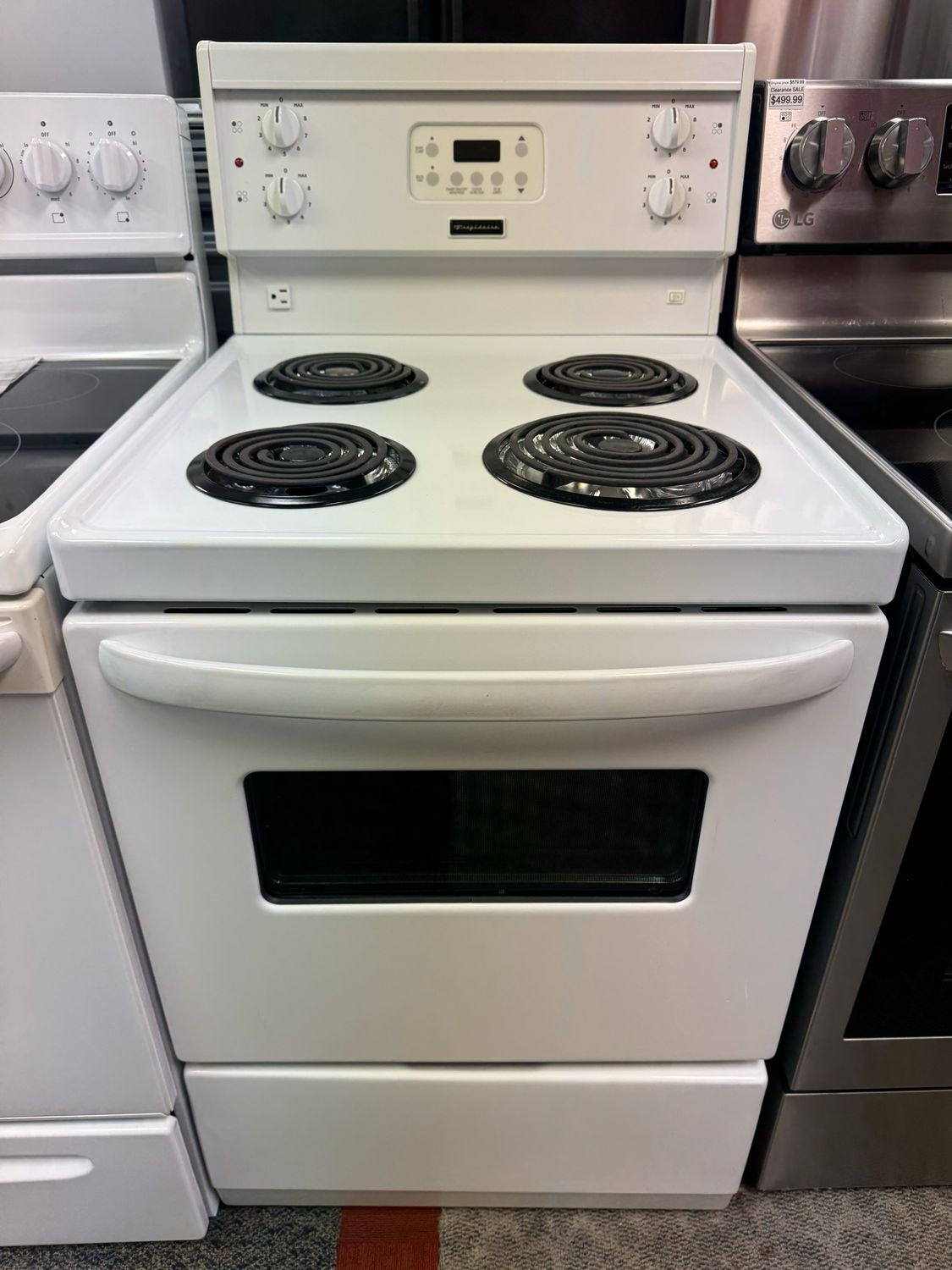 Refurbished Frigidaire 24” Coil Top Stove MER240W
