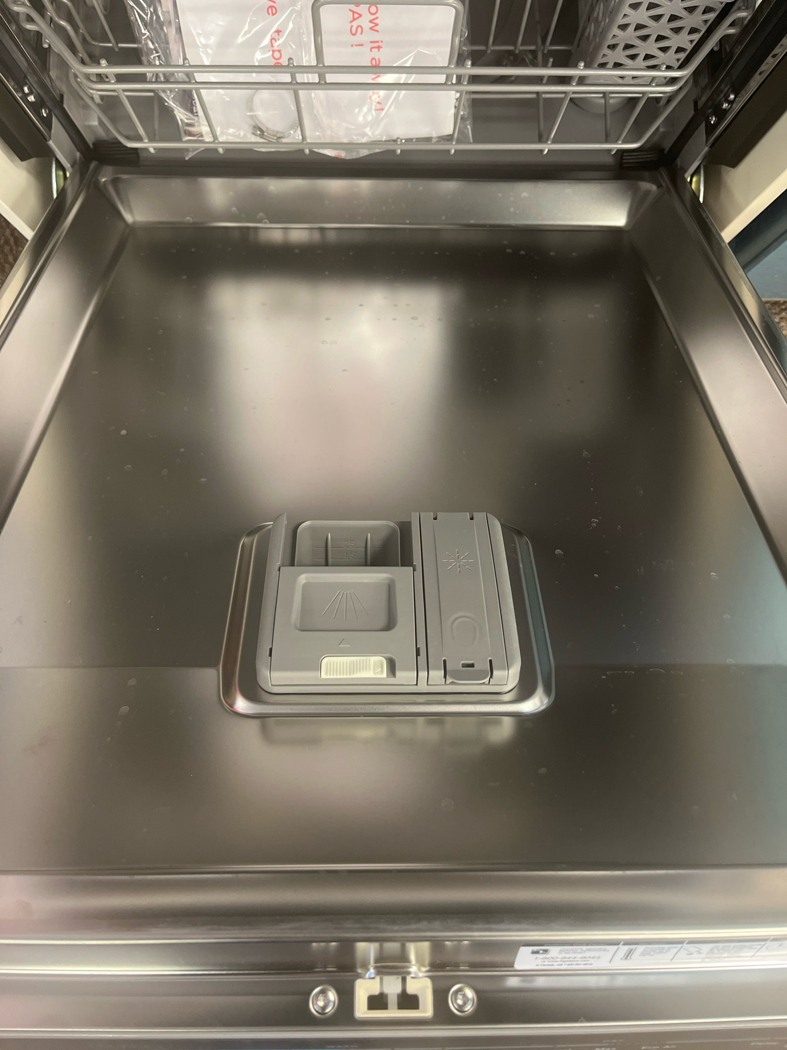 Open Box - Scratch & Dent Frigidaire Gallery 24” 49 dB Built-In Dishwasher