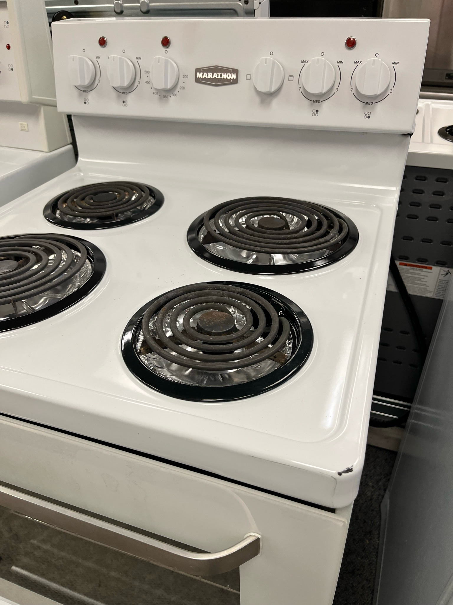 Refurbished Marathon 24” Coil Top Stove CMEF272ES