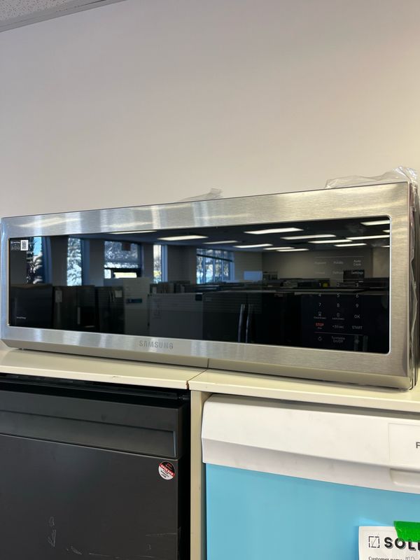Open Box Samsung Over-the-Range Microwave Low Profile ME11A7510DS