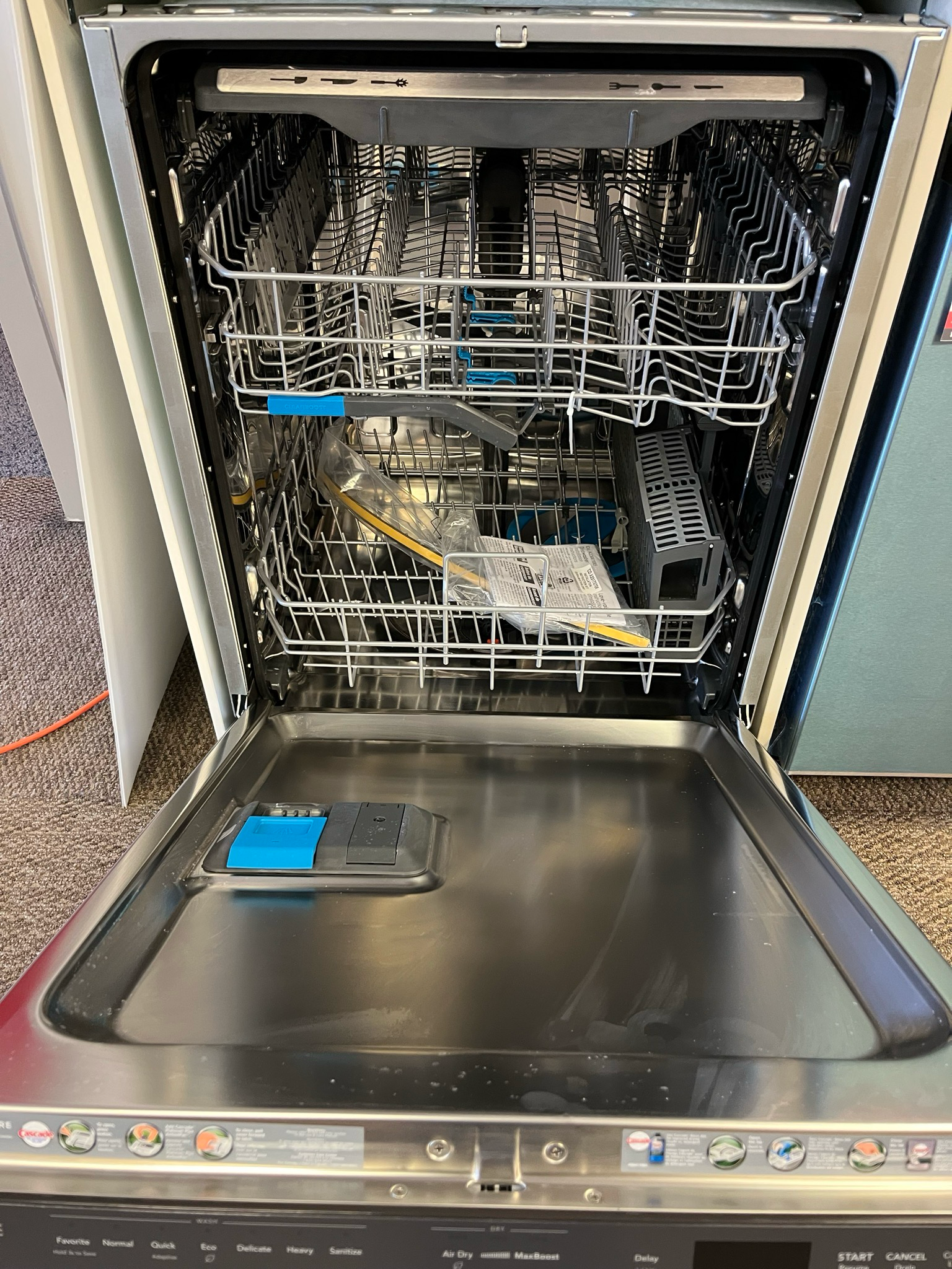 Open Box Frigidaire 24” Dishwasher GDSH4735AF