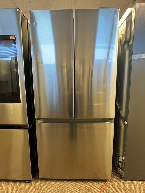 Open Box Samsung 33” French Door Fridge RF25C5551SR