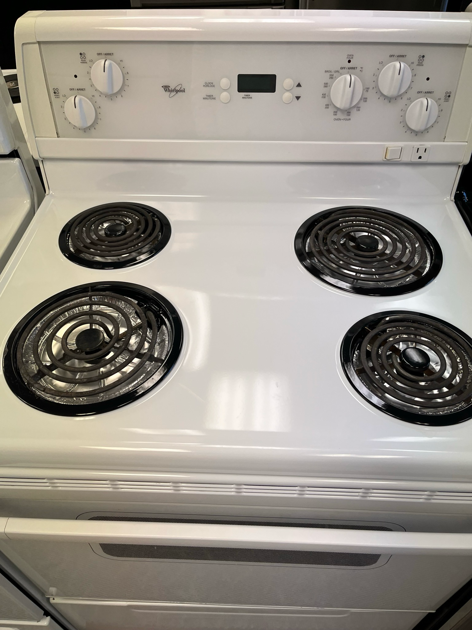 Refurbished Whirlpool Coil Top Stove WGE32300