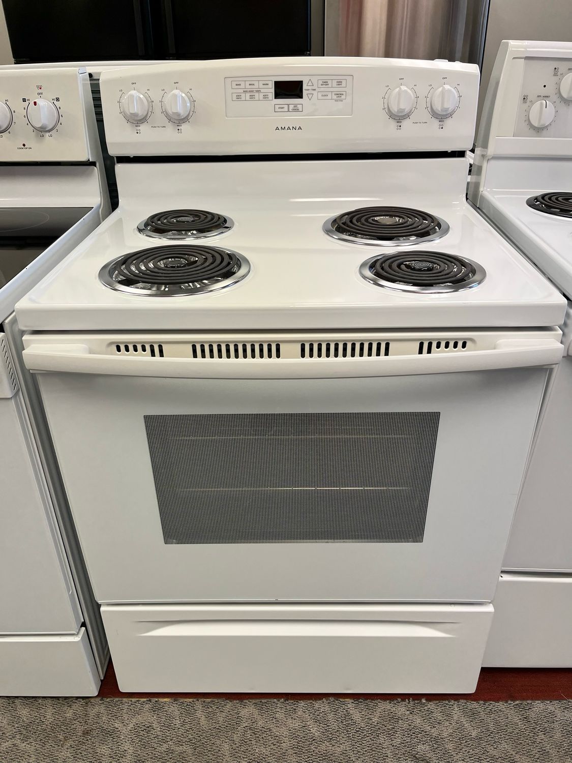Refurbished Amana Coil Top Stove YACR4303MFW