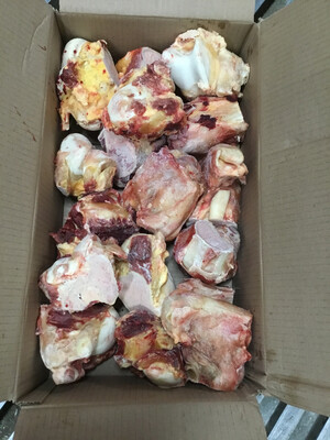 Raw Knuckle Bones Box (Approximately 20lb/14+ Pieces)
