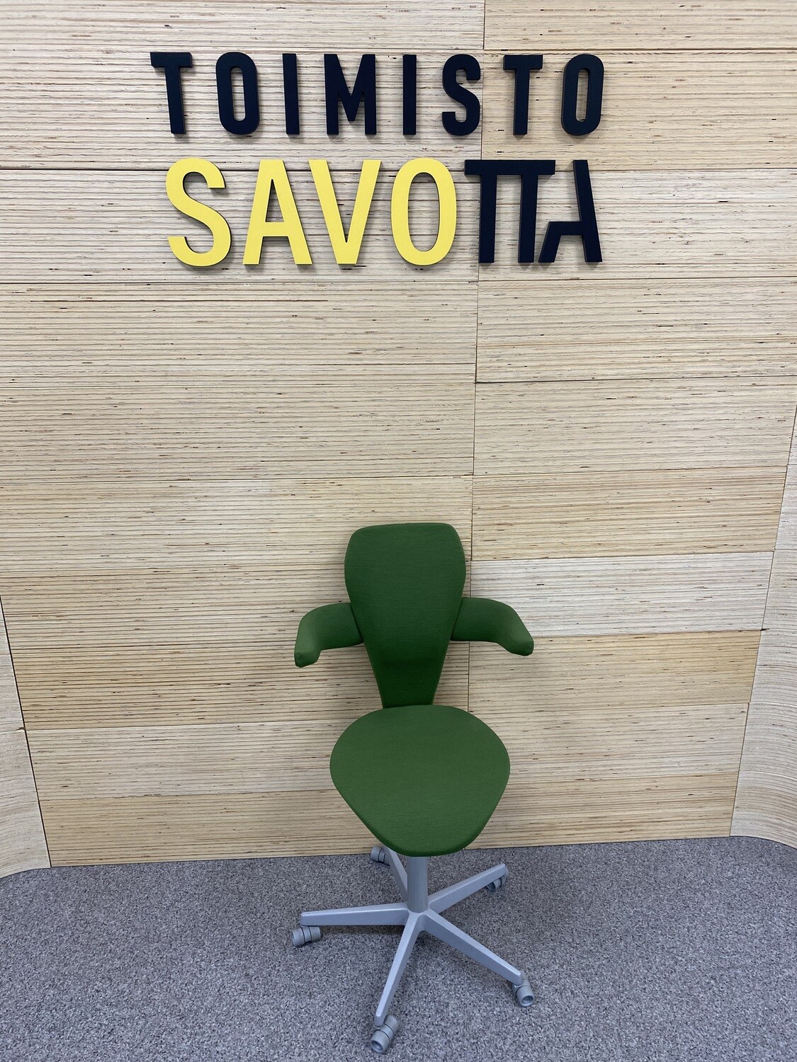 Työtuolit useita eri malleja - klikkaa auki - OUTLET poistoja