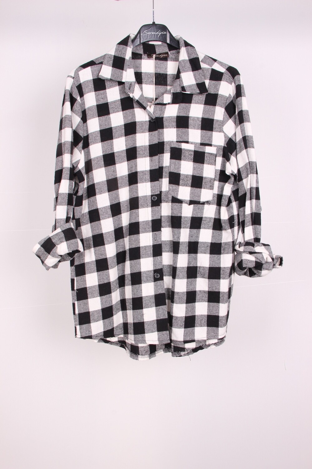Camisa adamada.