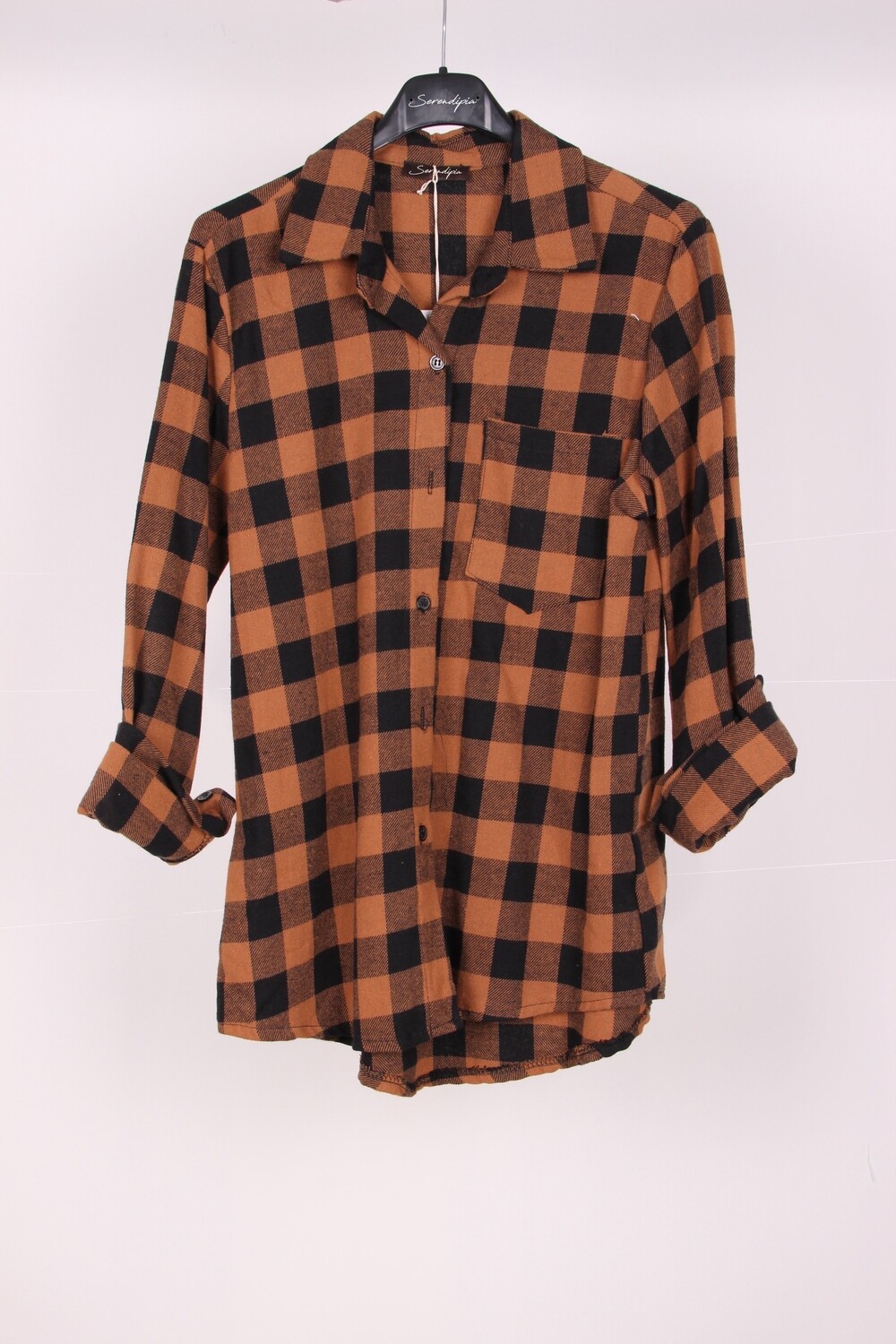 Camisa adamada.