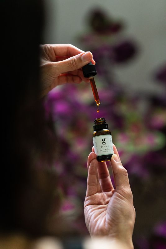 Maskers en gezicht olie