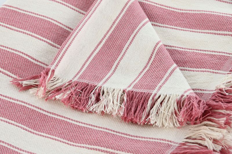 PLAID ´ULA ´ULA
