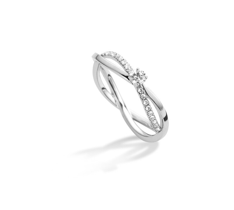 Bague or blanc 18 carats + diamants