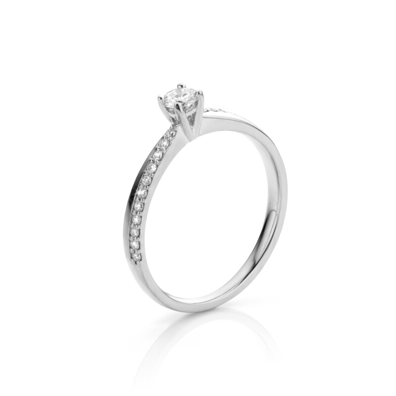 Bague or blanc 18 carats et diamants